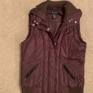 Brown vintage looking vest size medium